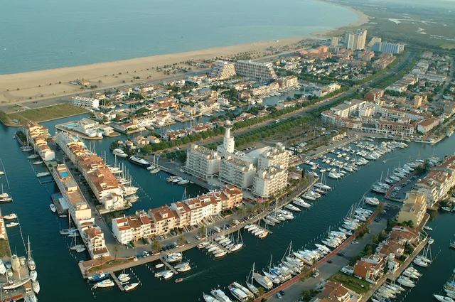 Fotbollsläger till Empuriabrava — sport — Empuriabrava, Spain